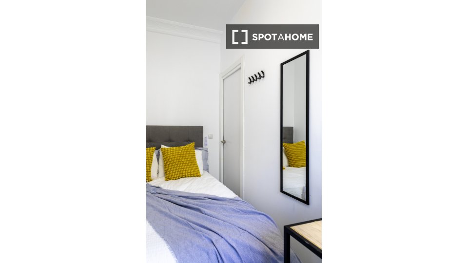 Double room Madrid, 8 beds — photo 50