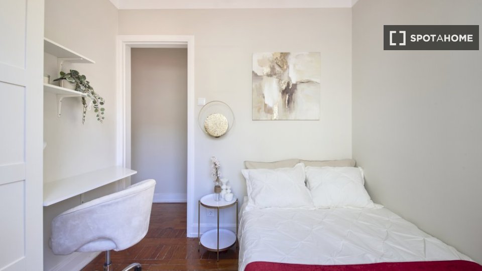 Double room Lisbon, 4 beds — photo 3