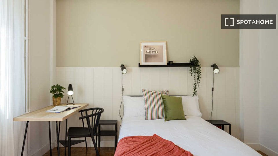 Double room Madrid, 6 beds — photo 89