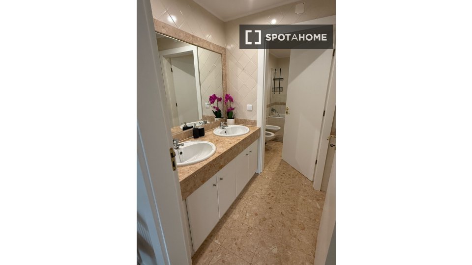 Apartment Lisbon, 3 beds — photo 1