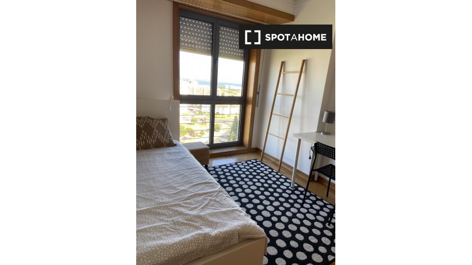 Double room Lisbon, 5 beds, 144m² — photo 2