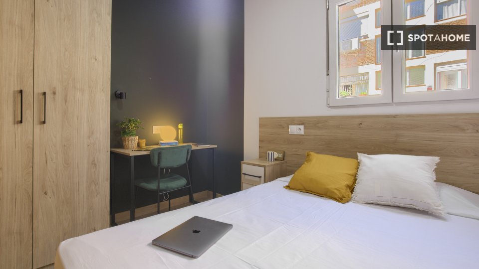 Double room Madrid, 5 beds — photo 42