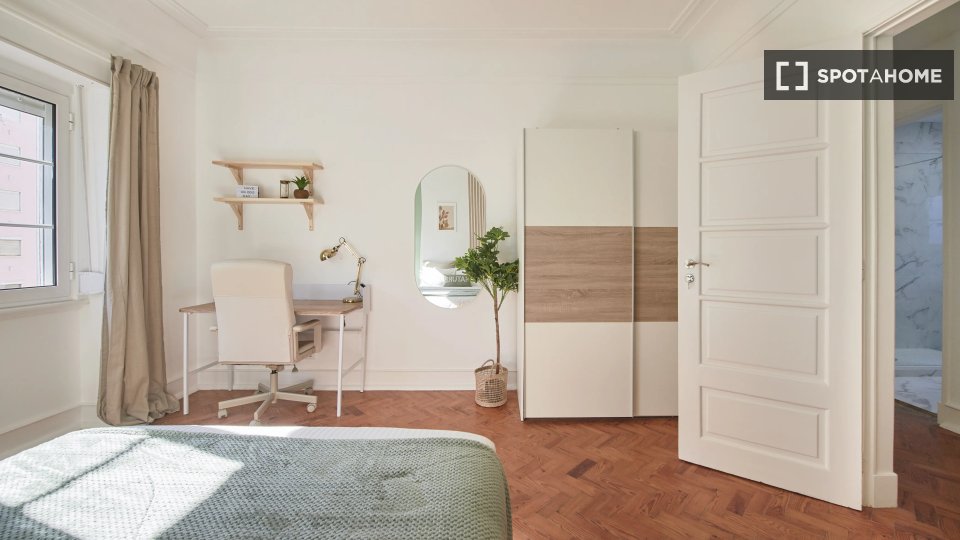 Double room Lisbon, 6 beds — photo 3