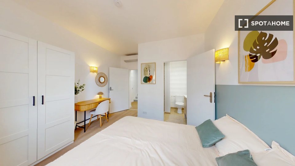 Double room Lyon, 17 beds — photo 7