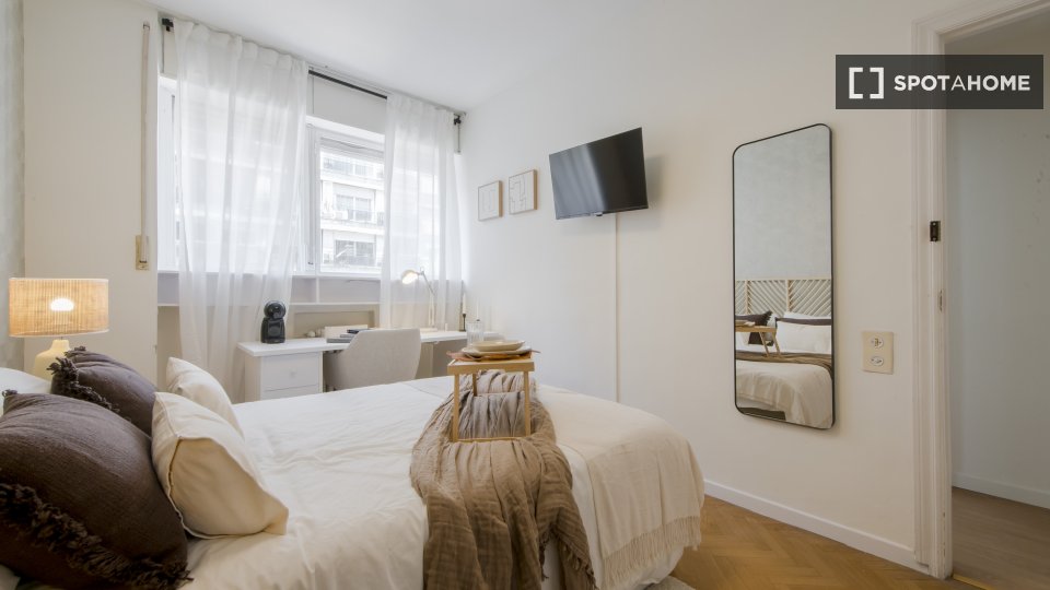 Double room Madrid, 9 beds — photo 7