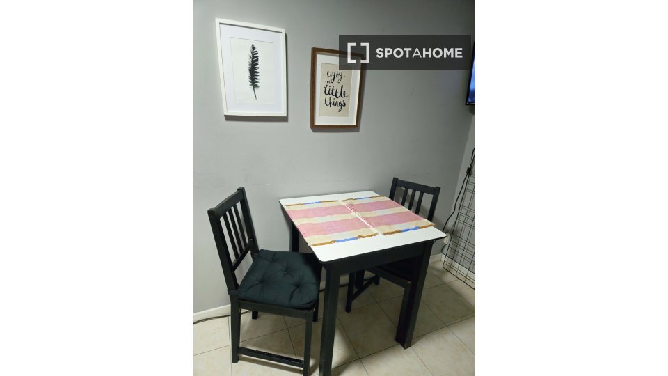 Apartment mono Lisbon, 20m² — photo 17