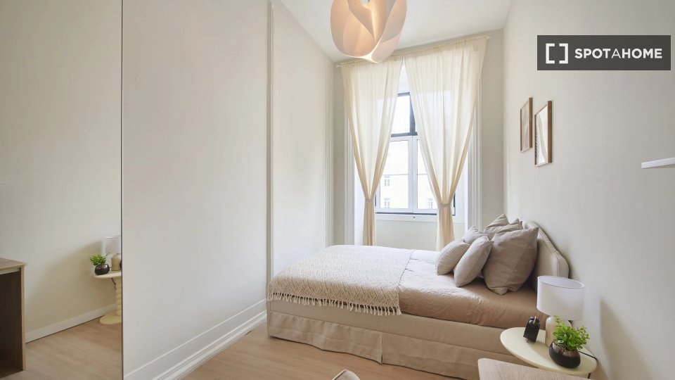 Double room Lisbon, 9 beds — photo 11