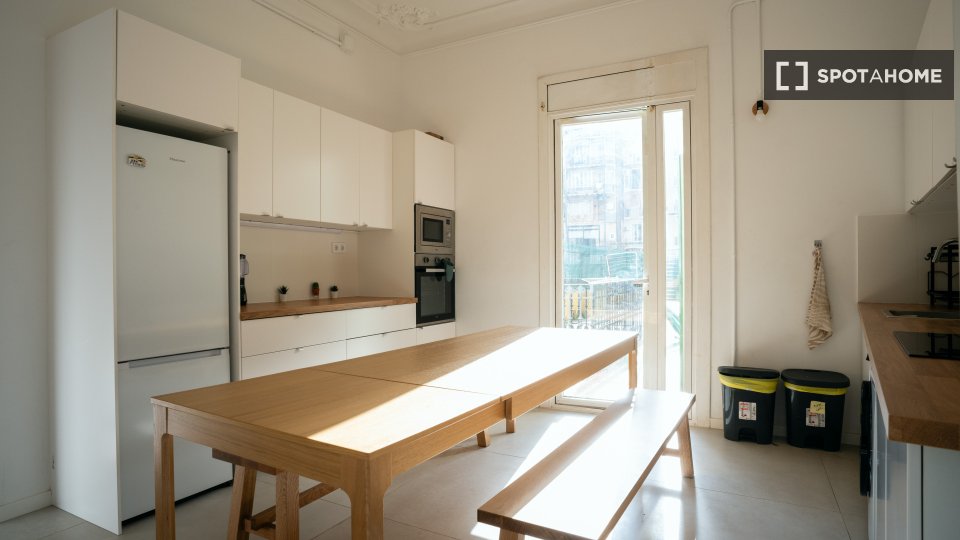 Double room Barcelona, 7 beds, 180m² — photo 22