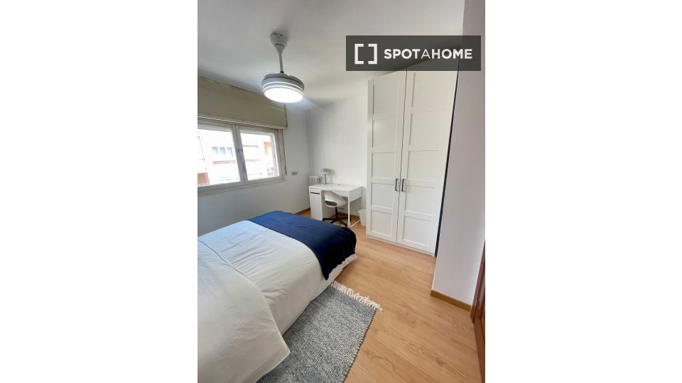 Double room Madrid, 6 beds — photo 5
