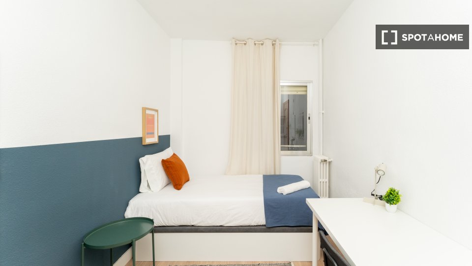Double room Madrid, 5 beds — photo 7