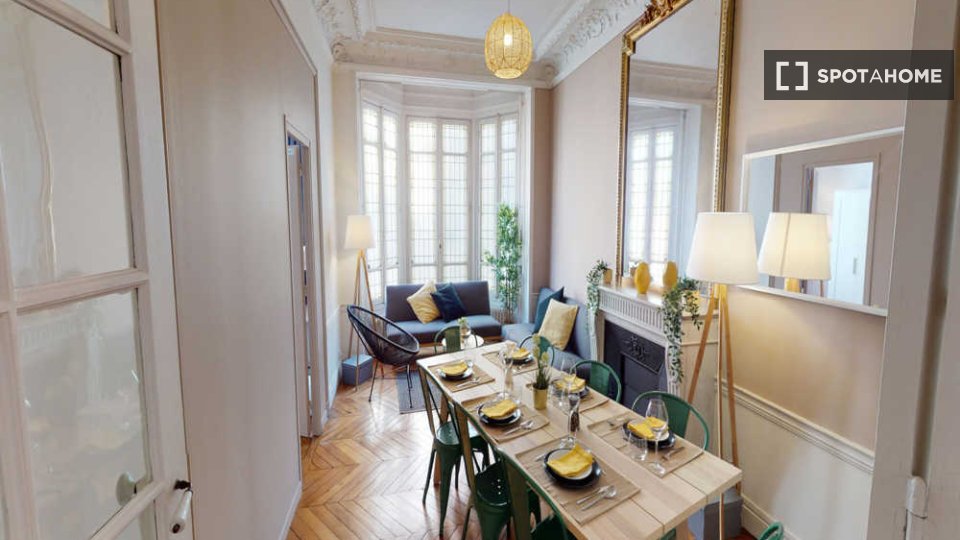 Double room Paris, 8 beds, 200m² — photo 13