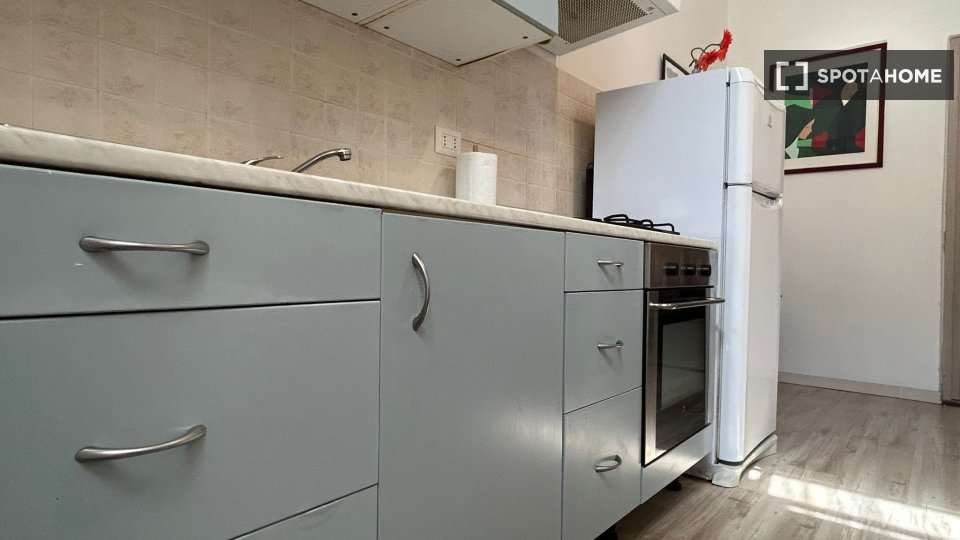 Double room Milan, 2 beds, 70m² — photo 16