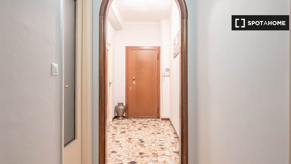 Double room Milan, 4 beds, 90m² — photo 4