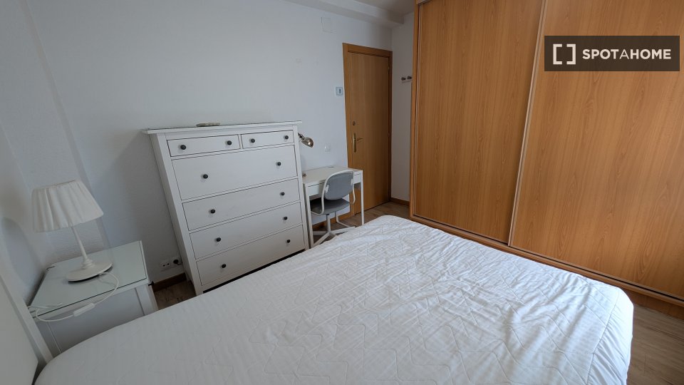 Double room Madrid, 4 beds, 90m² — photo 50