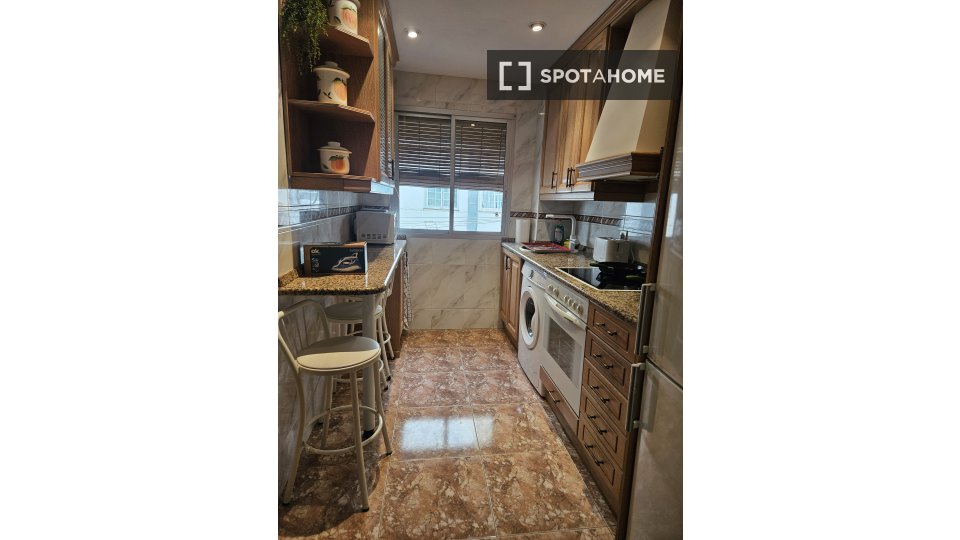 Double room Zaragoza, 4 beds, 92m² — photo 15