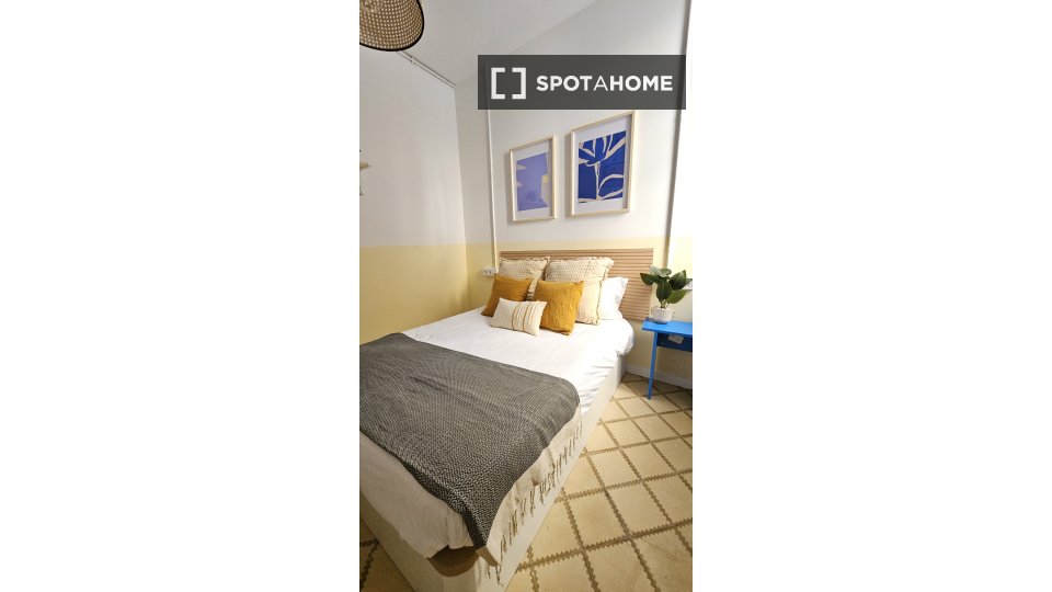 Double room Barcelona, 8 beds, 180m² — photo 8