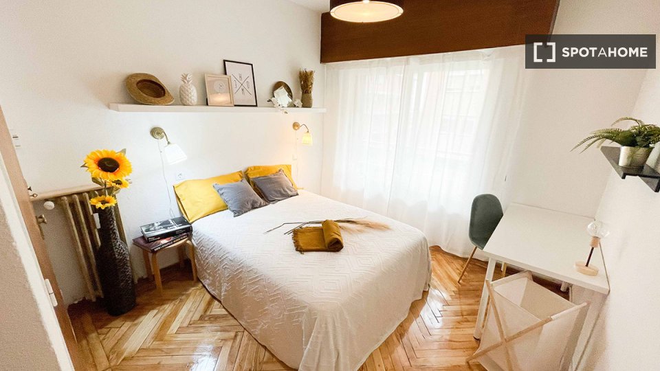 Double room Madrid, 7 beds — photo 12