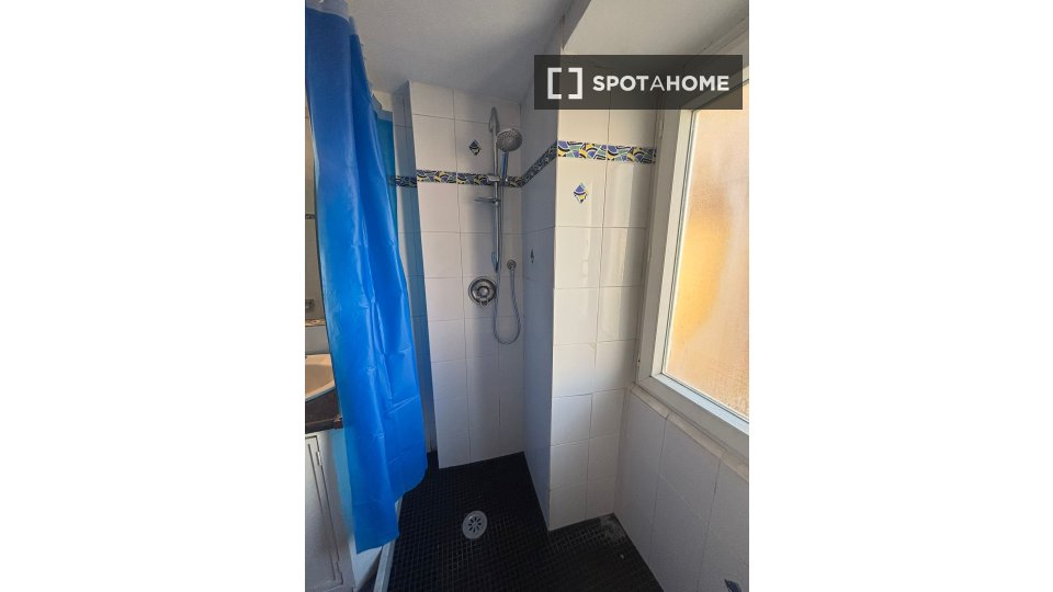 Double room Rome, 3 beds — photo 8