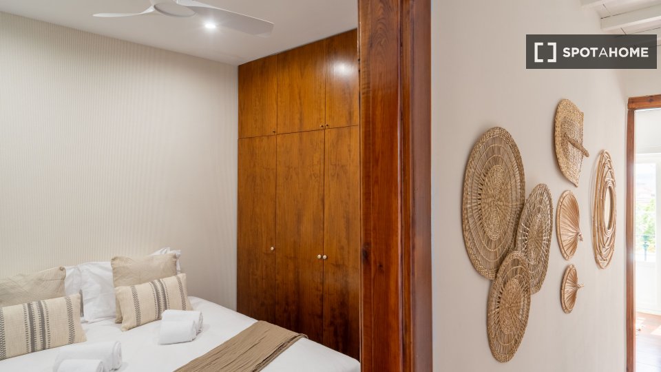 Apartment Lisbon, 2 beds, 65m² — photo 19