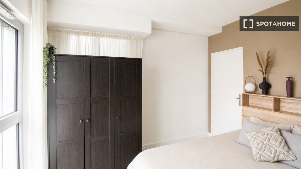 Chambre double Paris, 4 chambres — photo 38