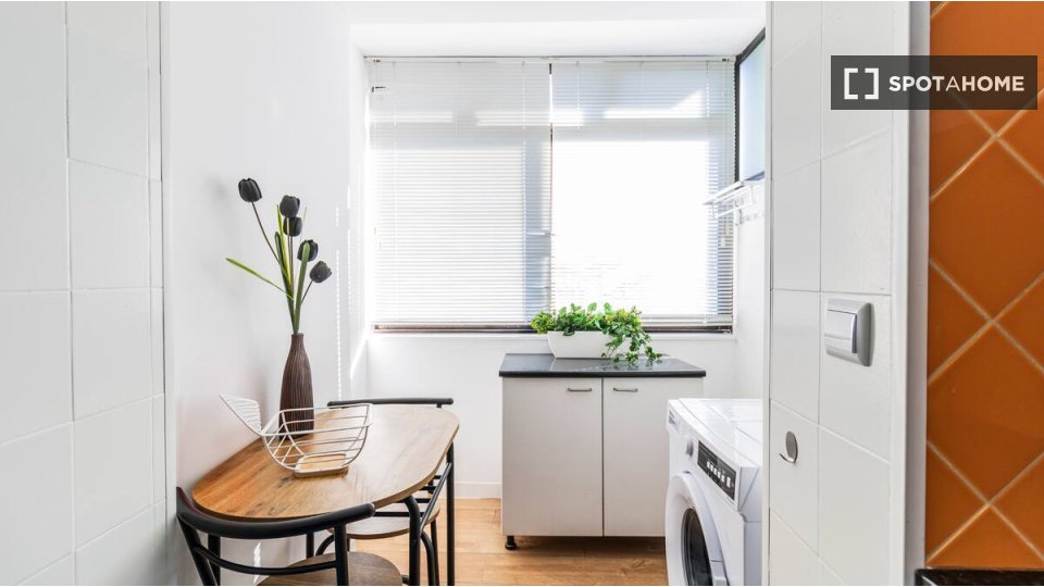 Apartment Porto, 3 beds, 140m² — photo 18