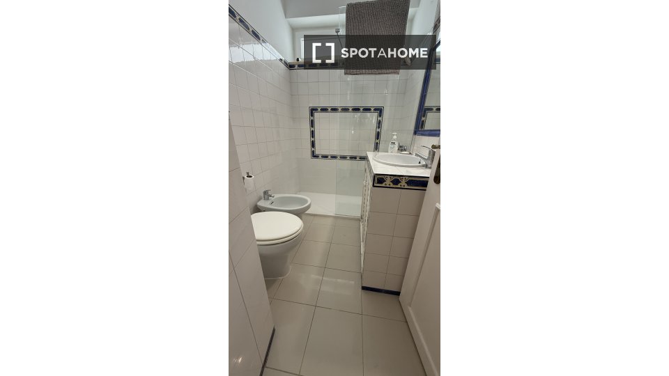 Double room Lisbon, 7 beds, 150m² — photo 2
