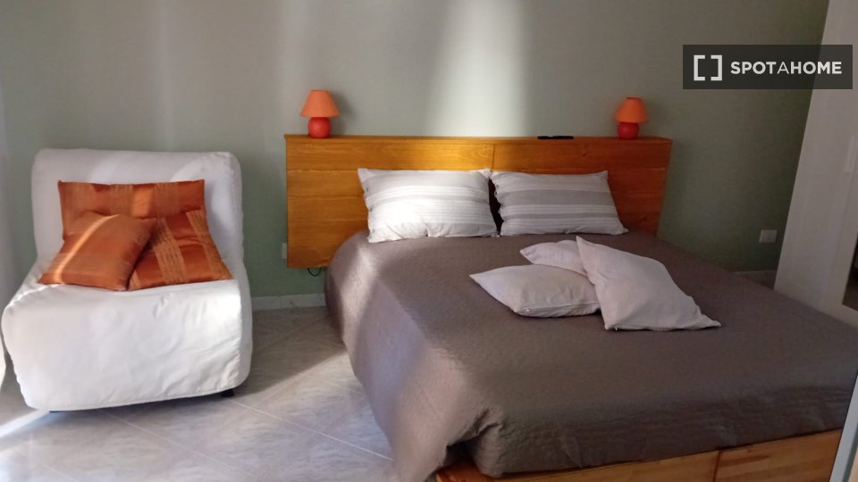 Double room Rome, 3 beds, 75m² — photo 78