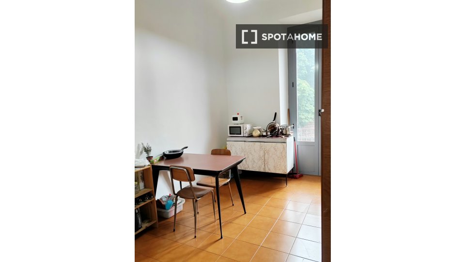 Double room Milan, 2 beds, 73m² — photo 8