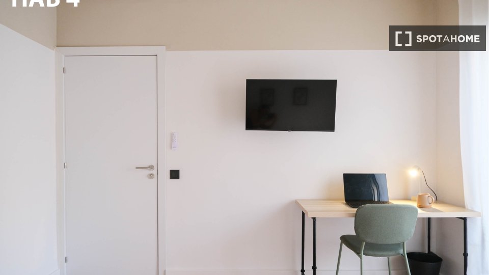 Double room Alicante, 4 beds, 83m² — photo 6