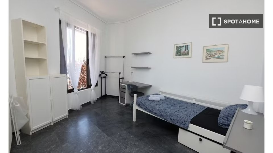 Double room Athens, 4 beds — photo 12