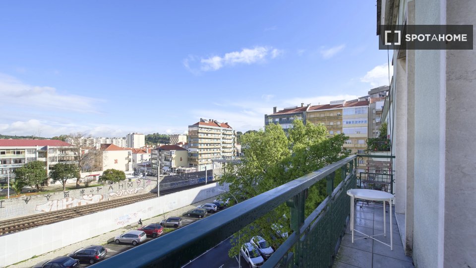 Double room Lisbon, 6 beds — photo 14