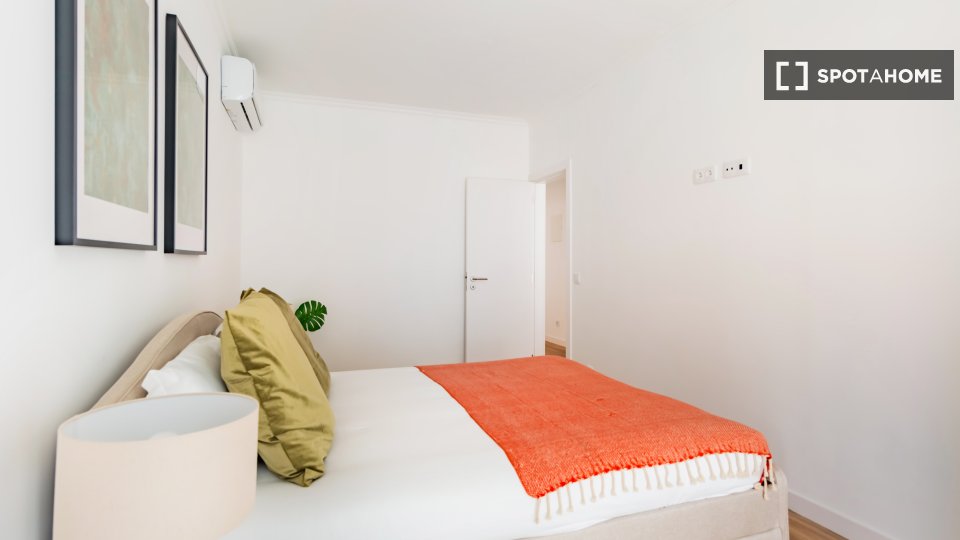 Apartment Lisbon, 2 beds — photo 18