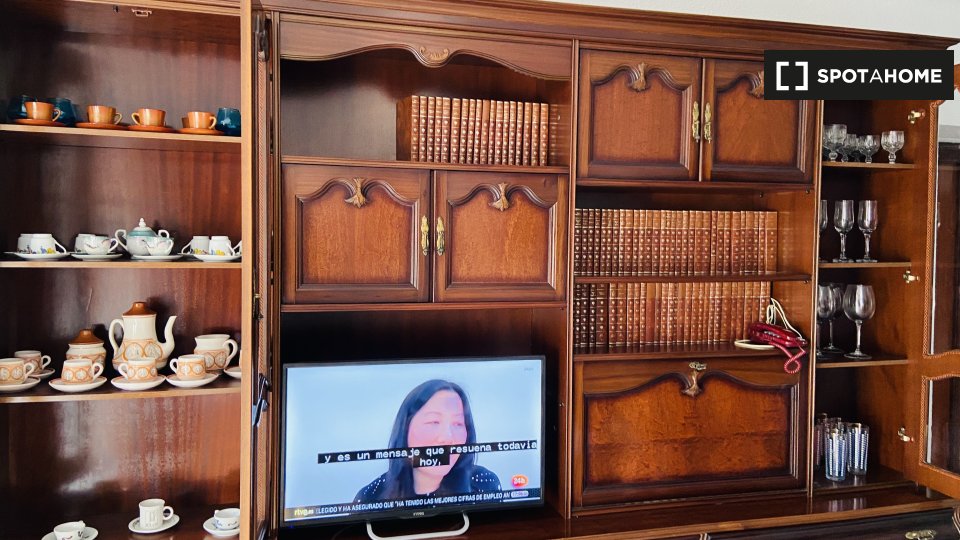 Double room Valencia, 3 beds, 90m² — photo 5