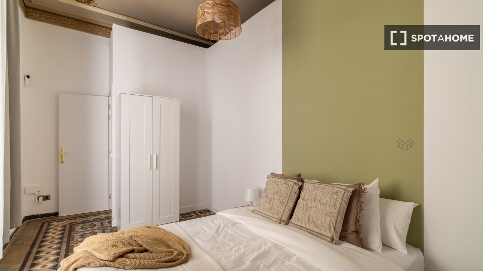Double room Barcelona, 6 beds, 95m² — photo 15