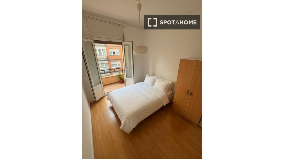 Double room Madrid, 2 beds, 80m² — photo 3