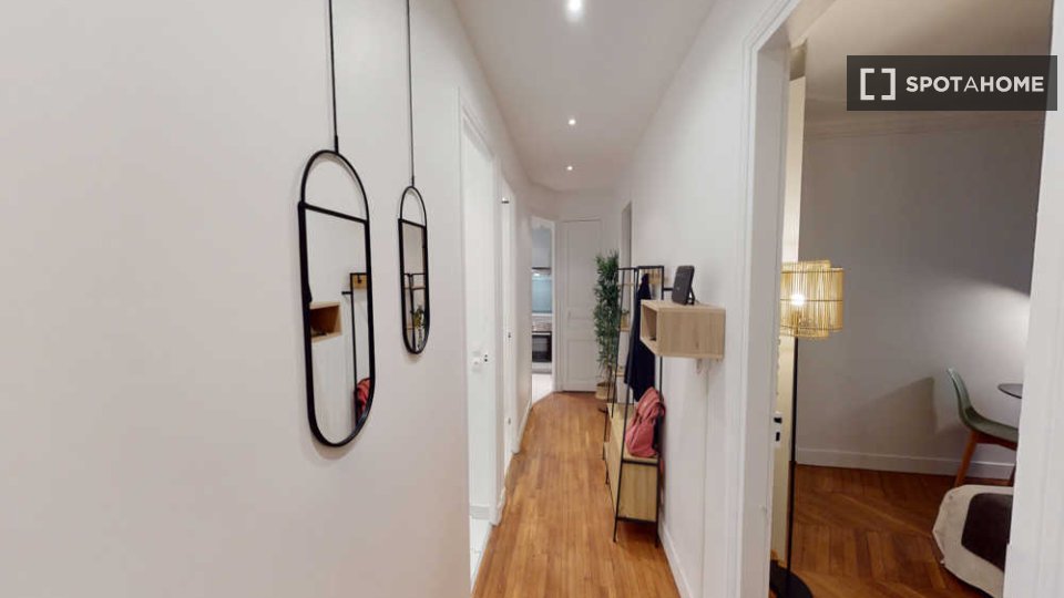 Double room Paris, 3 beds, 60m² — photo 2