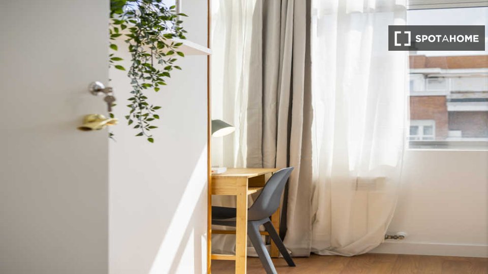 Double room Madrid, 12 beds — photo 52