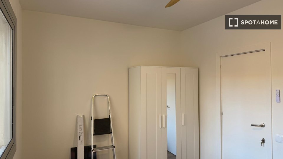 Double room Barcelona, 6 beds, 120m² — photo 56