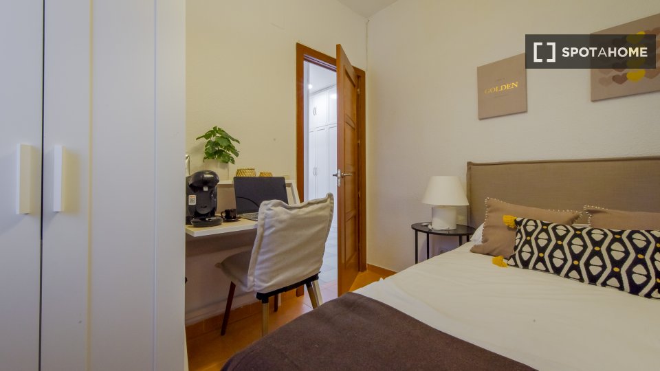 Double room Madrid, 7 beds, 149m² — photo 24