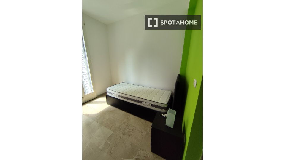 Double room Bologna, 10 beds, 232m² — photo 11