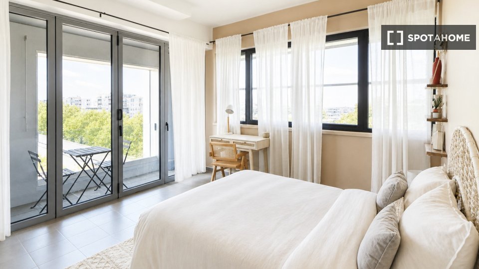Chambre double Paris, 4 chambres — photo 20