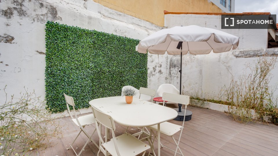 Apartment Lisbon, 2 beds — photo 20