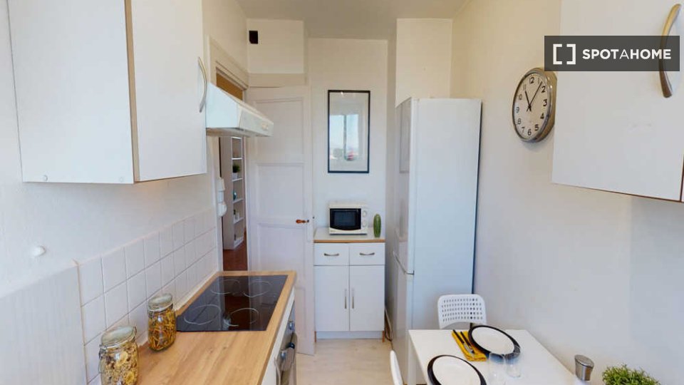 Double room Lyon, 3 beds, 60m² — photo 11