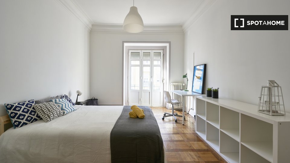 Double room Lisbon, 13 beds — photo 2