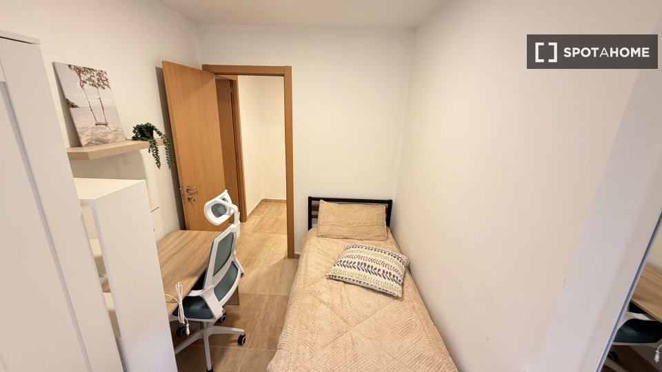 Double room Valencia, 6 beds — photo 11