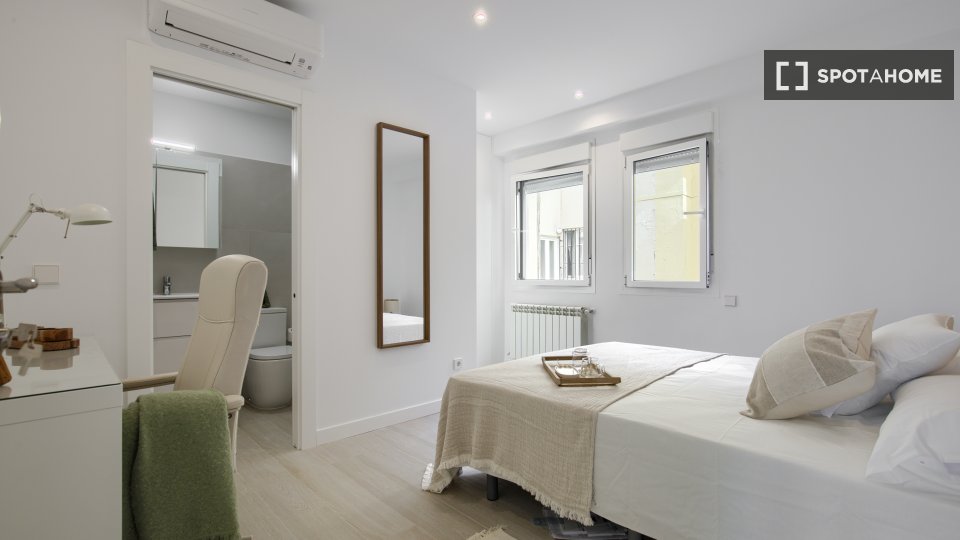 Apartment Madrid, 2 beds, 67m² — photo 10