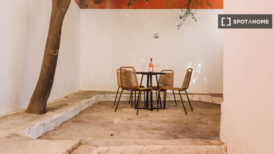 Apartment Lisbon, 2 beds, 70m² — photo 5