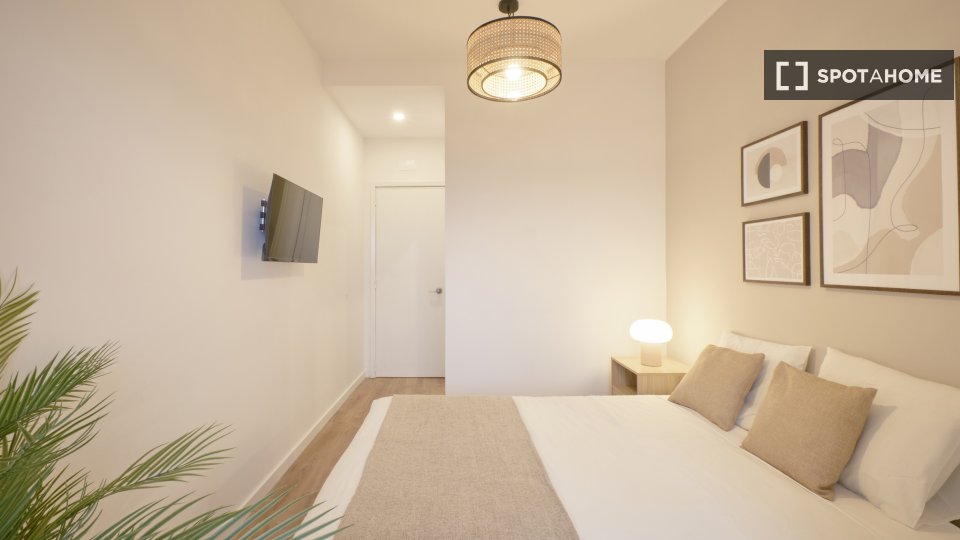 Double room Lisbon, 9 beds — photo 4