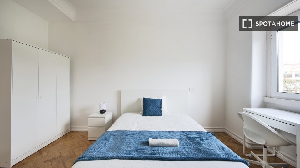 Double room Lisbon, 9 beds — photo 21
