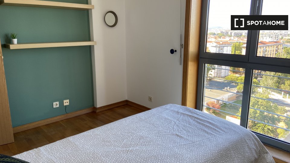 Double room Lisbon, 5 beds, 144m² — photo 18